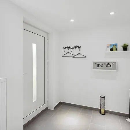 1 Bedroom Lovely In Lägenhet Nieheim